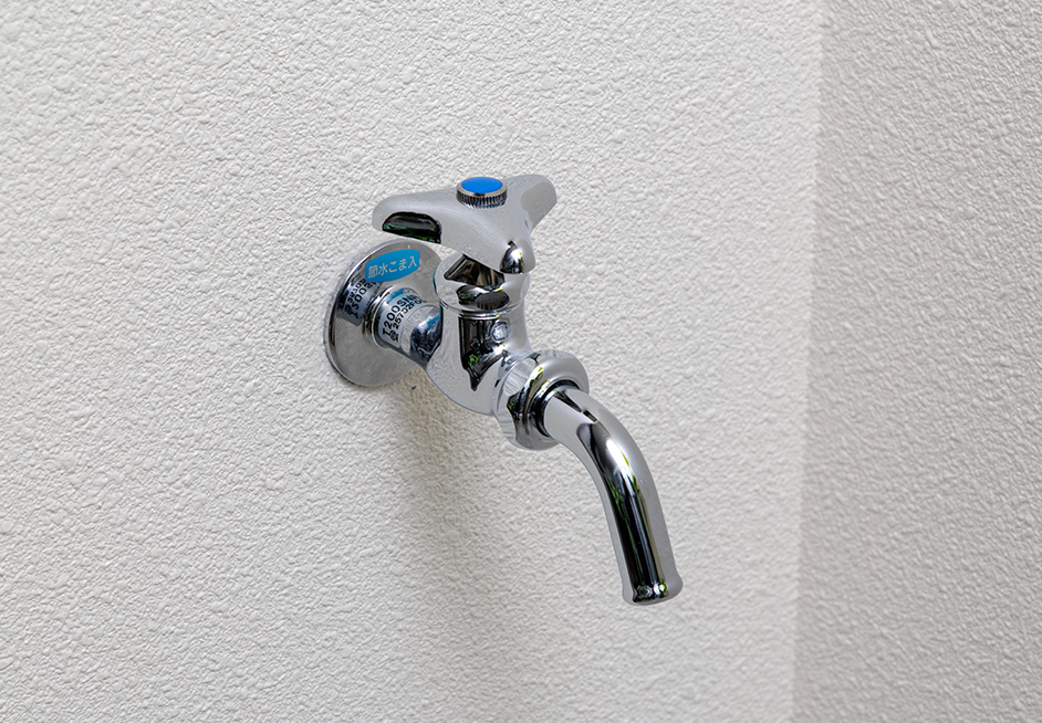 バルコニー水栓