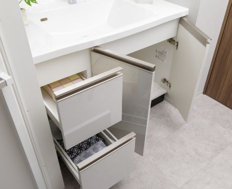 開き扉+2段引き出し